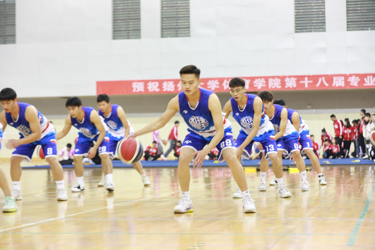 G:\2021年\招生宣传材料\体育学院招生宣传材料\图片\连续18年举办毕业生专业技能展示会暨毕业生就业推荐会.jpg